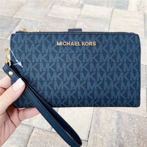 michael kors jet set smartphone wallet|michael kors wallet double zip.